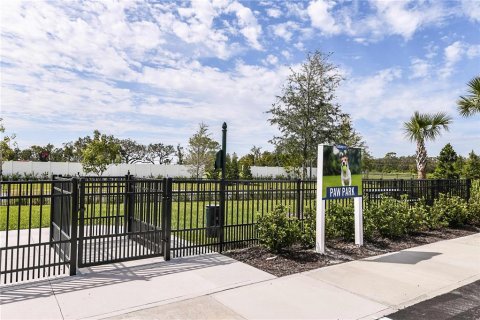 House in Parrish, Florida 2 bedrooms, 160.81 sq.m. № 1876599 - photo 12