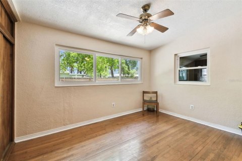 House in Temple Terrace, Florida 4 bedrooms, 187.29 sq.m. № 1657751 - photo 22