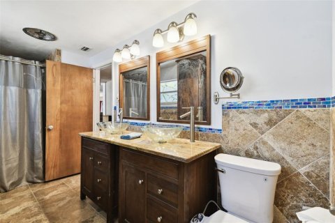 House in Temple Terrace, Florida 4 bedrooms, 187.29 sq.m. № 1657751 - photo 21