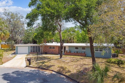House in Temple Terrace, Florida 4 bedrooms, 187.29 sq.m. № 1657751 - photo 2