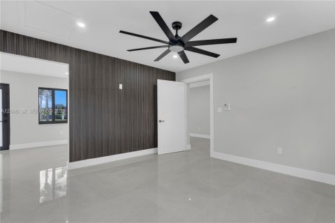House in Southwest Ranches, Florida 6 bedrooms, 446.77 sq.m. № 2399960 - photo 29