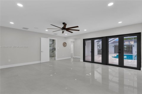 House in Southwest Ranches, Florida 6 bedrooms, 446.77 sq.m. № 2399960 - photo 21