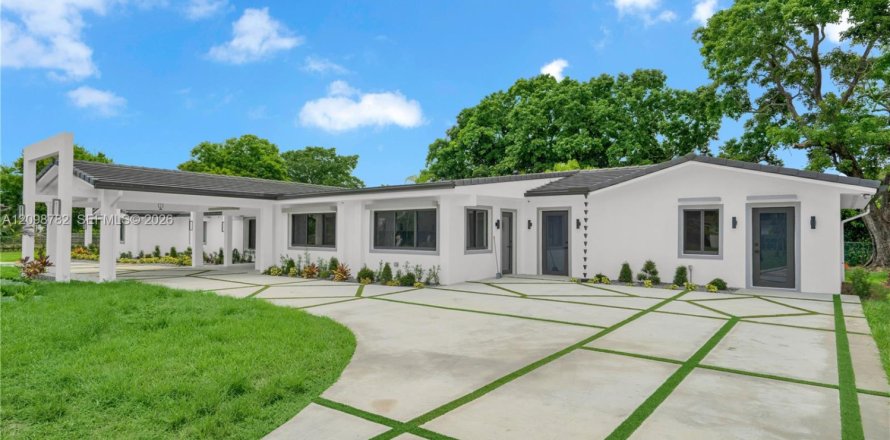 House in Southwest Ranches, Florida 6 bedrooms, 446.77 sq.m. № 2399960