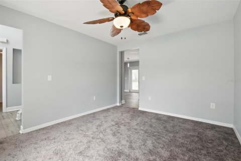 House in DeLand, Florida 5 bedrooms, 207.08 sq.m. № 1661785 - photo 19