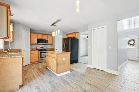 House in DeLand, Florida 5 bedrooms, 207.08 sq.m. № 1661785 - photo 10