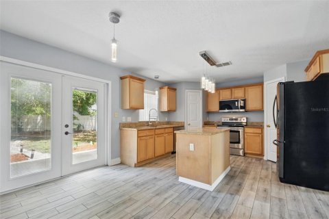 House in DeLand, Florida 5 bedrooms, 207.08 sq.m. № 1661785 - photo 8