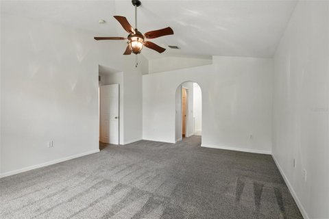 House in DeLand, Florida 5 bedrooms, 207.08 sq.m. № 1661785 - photo 23