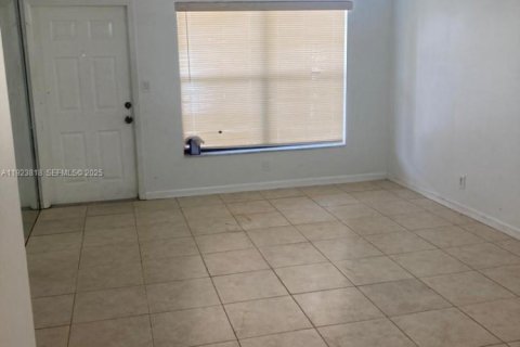 Copropriété à louer à Margate, Floride: 2 chambres, 78.97 m2 № 1982142 - photo 12