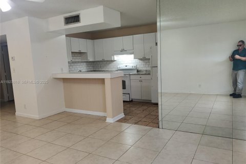 Copropriété à louer à Margate, Floride: 2 chambres, 78.97 m2 № 1982142 - photo 9