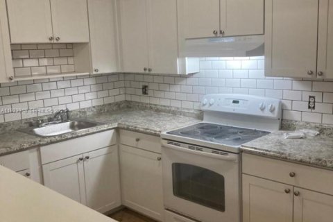 Copropriété à louer à Margate, Floride: 2 chambres, 78.97 m2 № 1982142 - photo 8