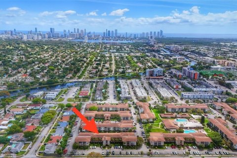 Copropriété à vendre à Miami, Floride: 1 chambre, 82.03 m2 № 1996695 - photo 13