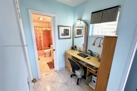 Copropriété à vendre à Miami, Floride: 1 chambre, 82.03 m2 № 1996695 - photo 8