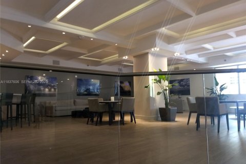 Снять в аренду кондоминиум в Майами-Бич, Флорида 49.24м2, № 1821938 - фото 15