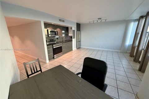 Copropriété à louer à Miami Beach, Floride: 62.99 m2 № 1889123 - photo 5
