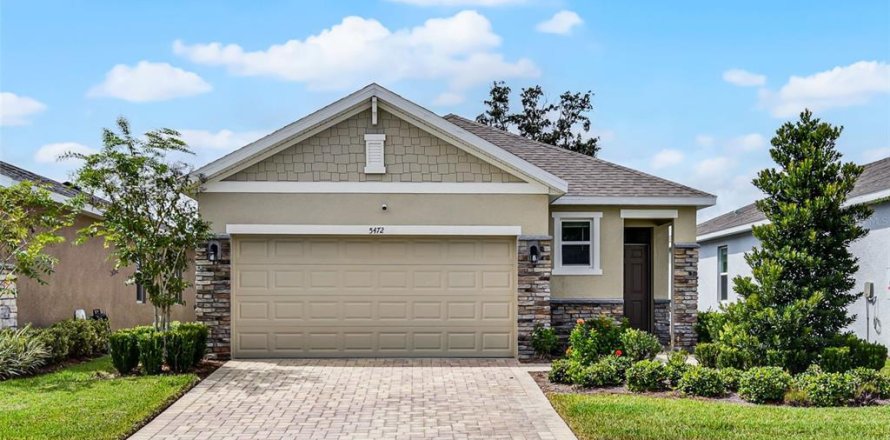 House in Ocala, Florida 3 bedrooms, 139.82 sq.m. № 1905596