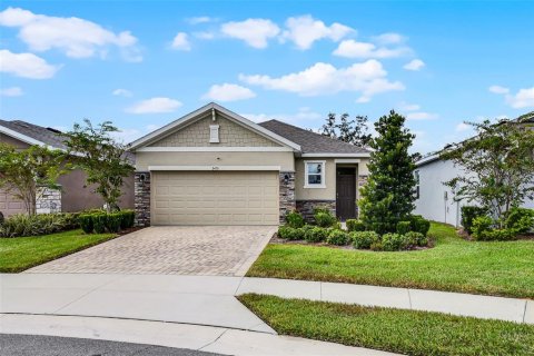House in Ocala, Florida 3 bedrooms, 139.82 sq.m. № 1905596 - photo 2