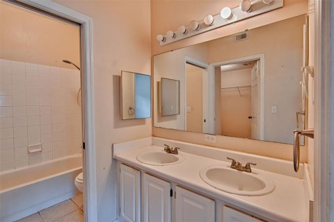 Copropriété à vendre à Gainesville, Floride: 2 chambres, 105.35 m2 № 1807453 - photo 16