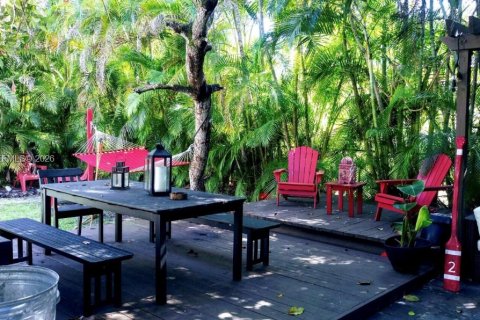 Снять в аренду виллу или дом в Саут-Майами, Флорида 3 спальни, 116.96м2, № 2063249 - фото 11