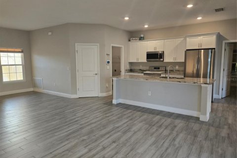 Villa ou maison à louer à Kissimmee, Floride: 3 chambres, 158.68 m2 № 2096791 - photo 4