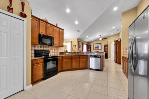 House in Clermont, Florida 4 bedrooms, 214.51 sq.m. № 1266328 - photo 10