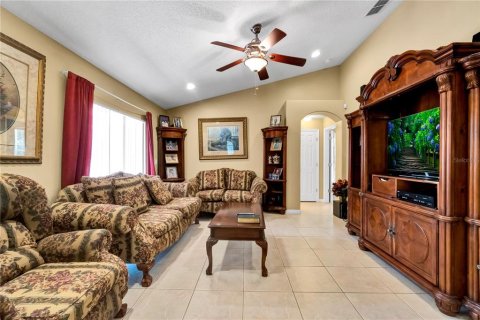 House in Clermont, Florida 4 bedrooms, 214.51 sq.m. № 1266328 - photo 18