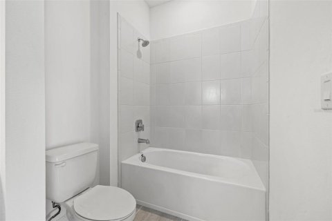 Купить виллу или дом в Лейквуд Ранч, Флорида 4 комнаты, 178.37м2, № 2429184 - фото 22
