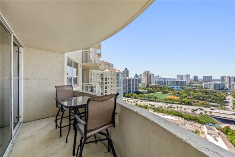 Condo in Aventura, Florida, 1 bedroom  № 1836294 - photo 10