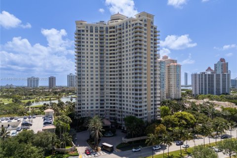 Condo in Aventura, Florida, 1 bedroom  № 1836294 - photo 12