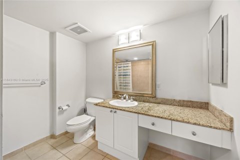 Condo in Aventura, Florida, 1 bedroom  № 1836294 - photo 17