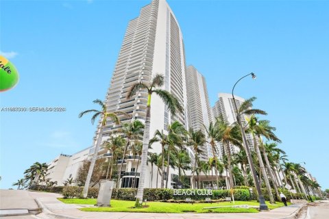 Купить кондоминиум в Халландейл-Бич, Флорида 3 спальни, 145.95м2, № 2025295 - фото 21