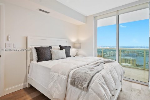 Купить кондоминиум в Халландейл-Бич, Флорида 3 спальни, 145.95м2, № 2025295 - фото 11