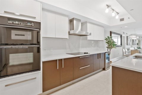 Купить кондоминиум в Халландейл-Бич, Флорида 3 спальни, 145.95м2, № 2025295 - фото 7