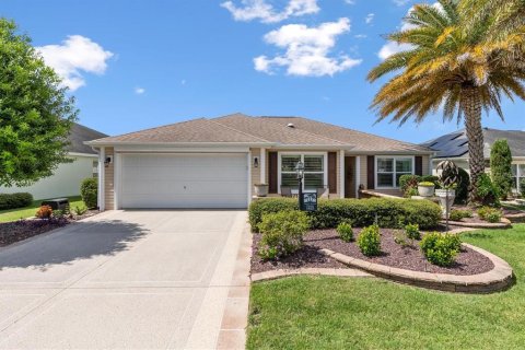 House in The Villages, Florida 3 bedrooms, 147.16 sq.m. № 2333835