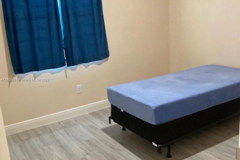 Снять в аренду виллу или дом в Лабель, Флорида 2 спальни, № 1967923 - фото 4