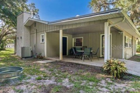 House in Homosassa, Florida 2 bedrooms, 99.96 sq.m. № 1813128 - photo 1