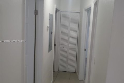 Casa en alquiler en Deerfield Beach, Florida, 3 dormitorios, 98.1 m2 № 2050213 - foto 6