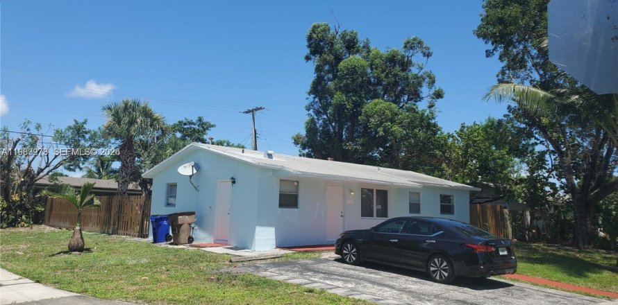 Casa en Deerfield Beach, Florida 3 dormitorios, 98.1 m2 № 2050213