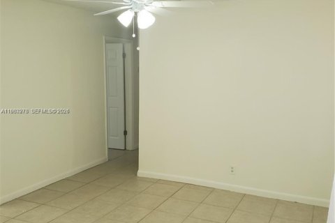 Casa en alquiler en Deerfield Beach, Florida, 3 dormitorios, 98.1 m2 № 2050213 - foto 5