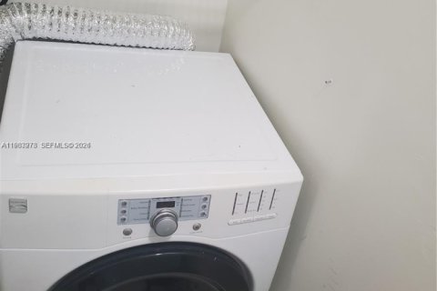 Casa en alquiler en Deerfield Beach, Florida, 3 dormitorios, 98.1 m2 № 2050213 - foto 15