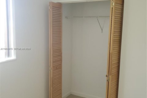 Casa en alquiler en Deerfield Beach, Florida, 3 dormitorios, 98.1 m2 № 2050213 - foto 9