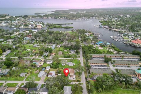 House in Port Richey, Florida 2 bedrooms, 72.46 sq.m. № 1810742 - photo 6