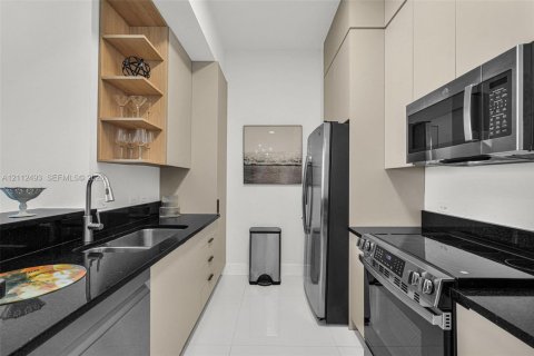 Copropriété à louer à Aventura, Floride: 2 chambres, 98.2 m2 № 2432944 - photo 19