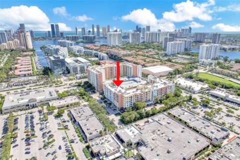 Copropriété à louer à Aventura, Floride: 2 chambres, 98.2 m2 № 2432944 - photo 8