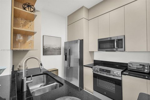 Copropriété à louer à Aventura, Floride: 2 chambres, 98.2 m2 № 2432944 - photo 11