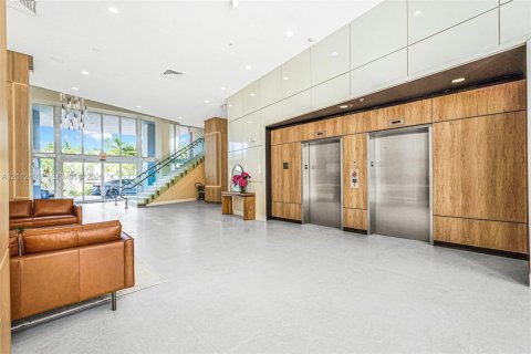 Copropriété à louer à Aventura, Floride: 2 chambres, 98.2 m2 № 2432944 - photo 2