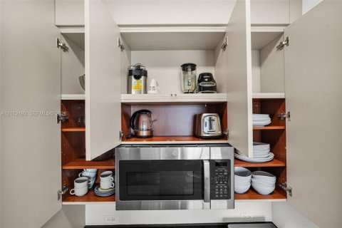 Copropriété à louer à Aventura, Floride: 2 chambres, 98.2 m2 № 2432944 - photo 17