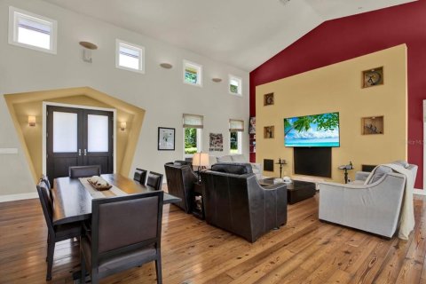 Casa en venta en Land O' Lakes, Florida, 5 dormitorios, 418.99 m2 № 1673947 - foto 8