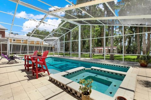 Casa en venta en Land O' Lakes, Florida, 5 dormitorios, 418.99 m2 № 1673947 - foto 2