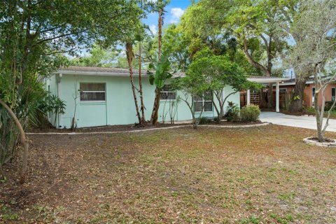 House in Tampa, Florida 3 bedrooms, 135.27 sq.m. № 2226711 - photo 6