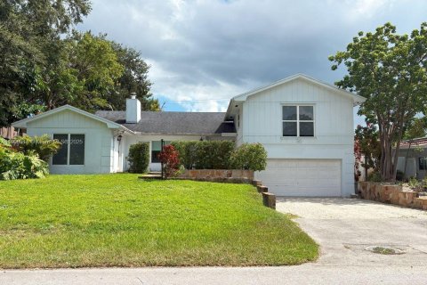 Villa ou maison à louer à Hollywood, Floride: 3 chambres, 293.76 m2 № 1965672 - photo 2